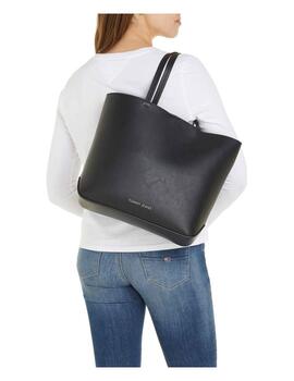Bolso must tote Tommy Jeans