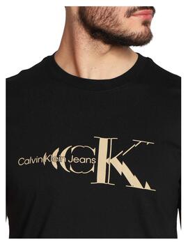 Camiseta glitched monologo Calvin Klein