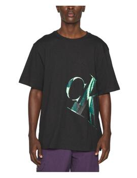 Camiseta Hyper Real Slanted Calvin Klein