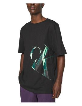 Camiseta Hyper Real Slanted Calvin Klein