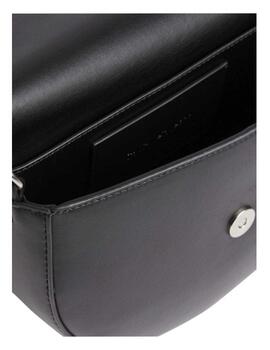 Bolso Sculpted saddle bag2 Calvin Klein
