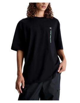 Camiseta Vertical Institutional Calvin Klein