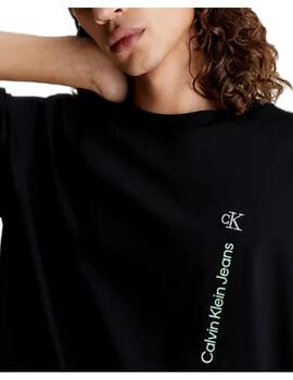 Camiseta Vertical Institutional Calvin Klein